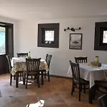 Bed & Breakfast барбел 3*