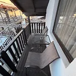 Bed & Breakfast барбел 3*