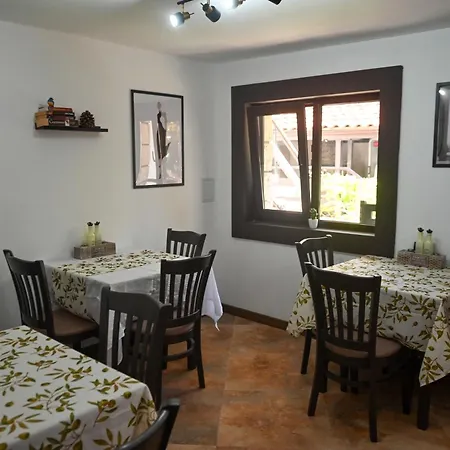 барбел Bed & Breakfast Golyam Izvor