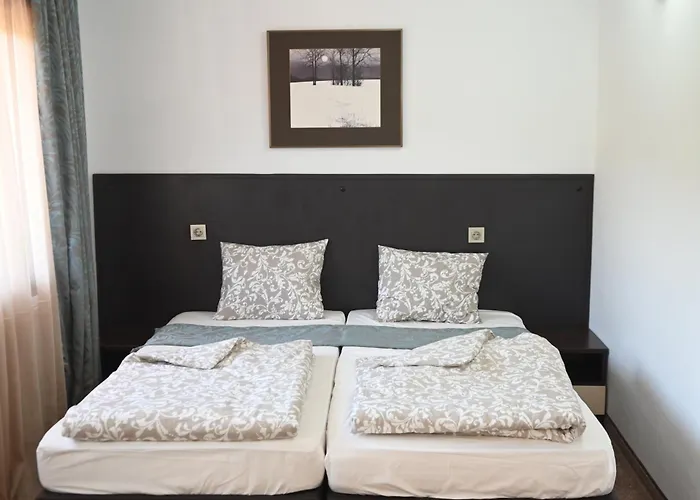 Bed & Breakfast барбел 3*